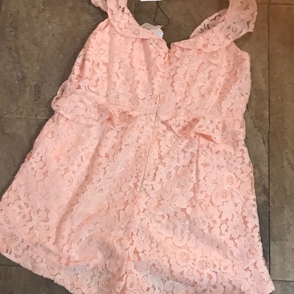 Blush lace romper - Picture 5 of 7